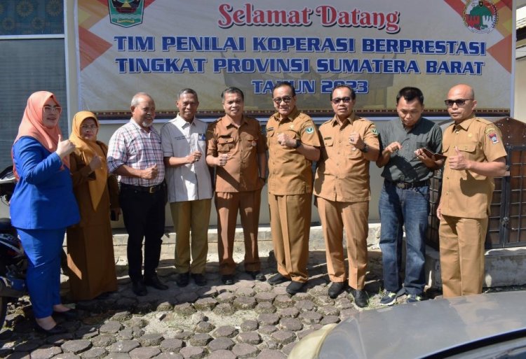 Digitalisasi Koperasi Dan UMKM KUD KAYU TANAM